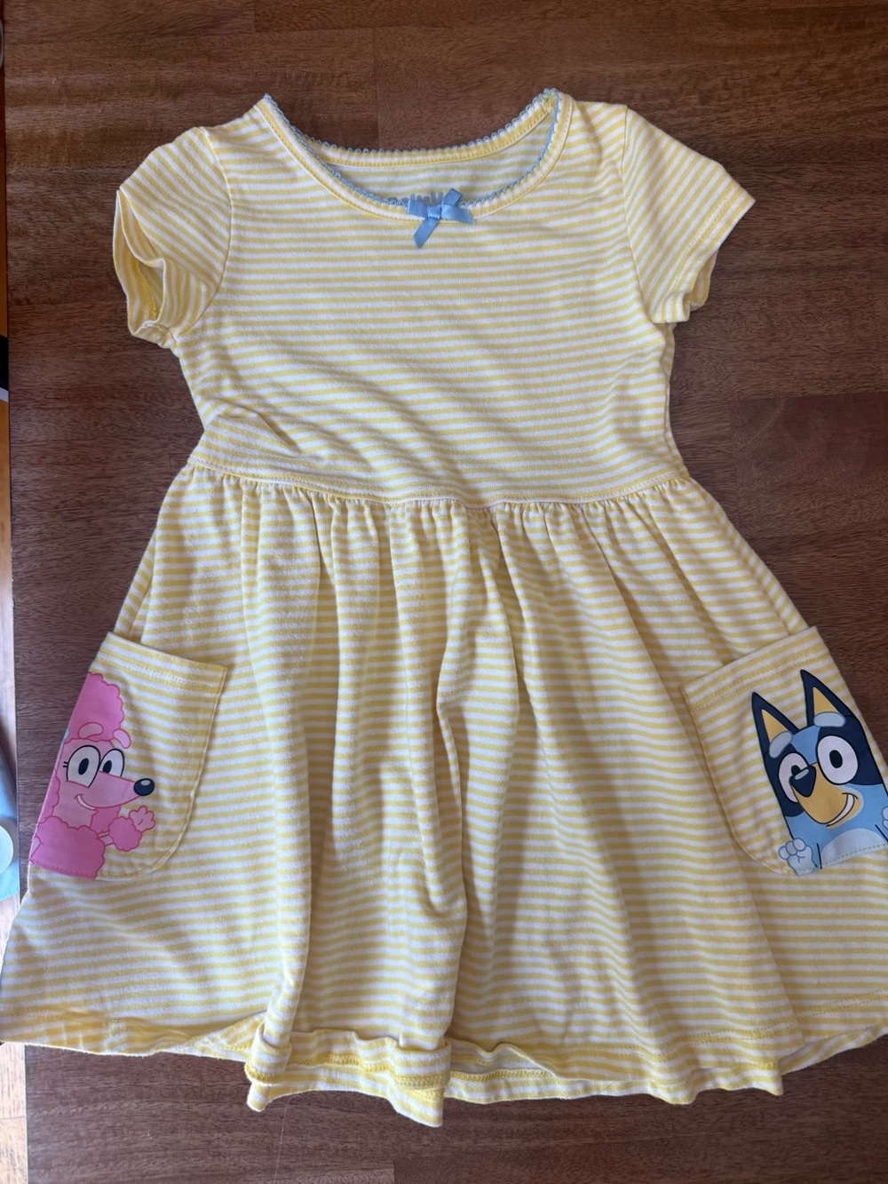Bluey Short-Sleeve Dress with Bluey Character Pockets